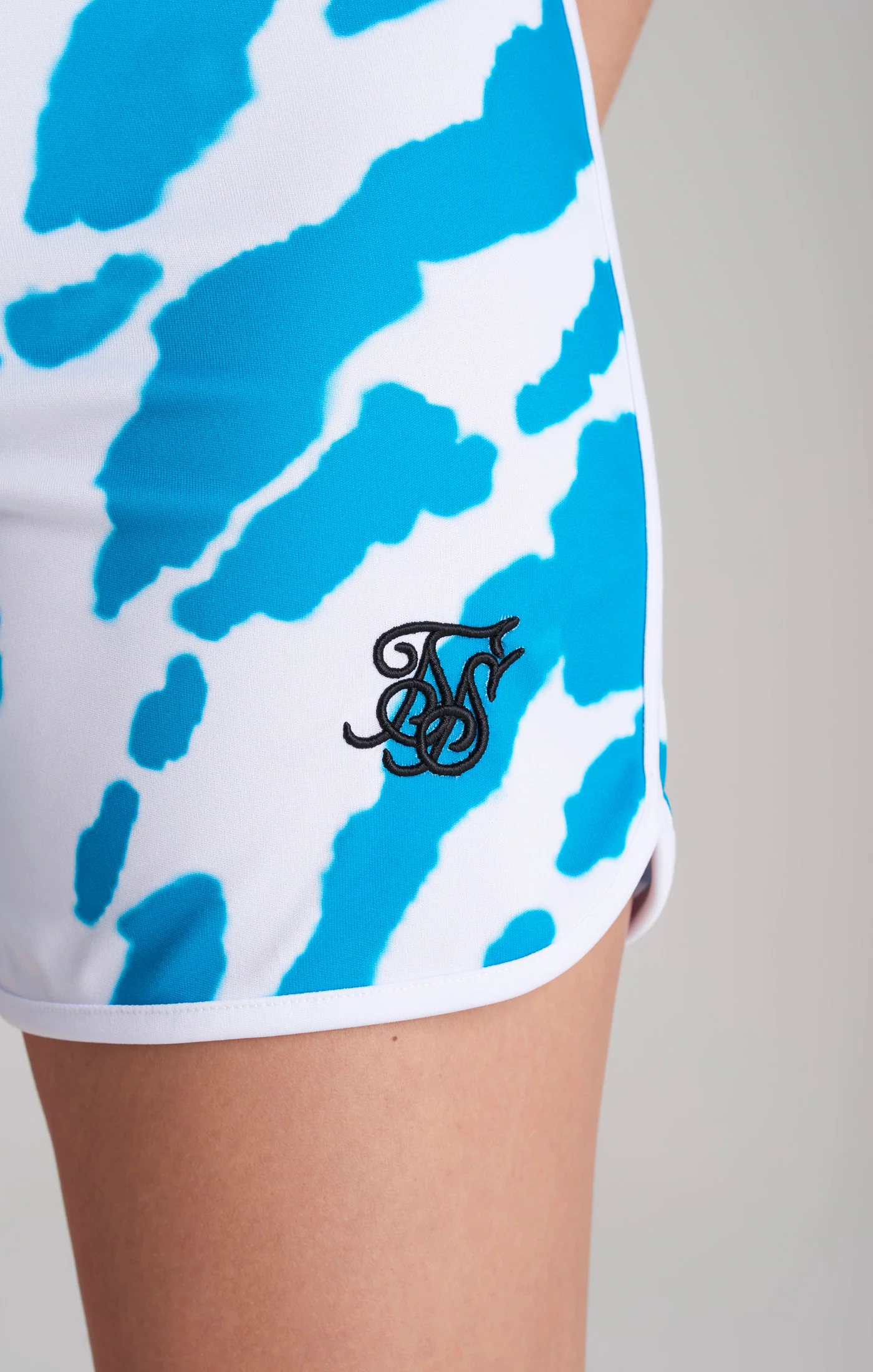 Girls White Tie Dye Short - Image 3