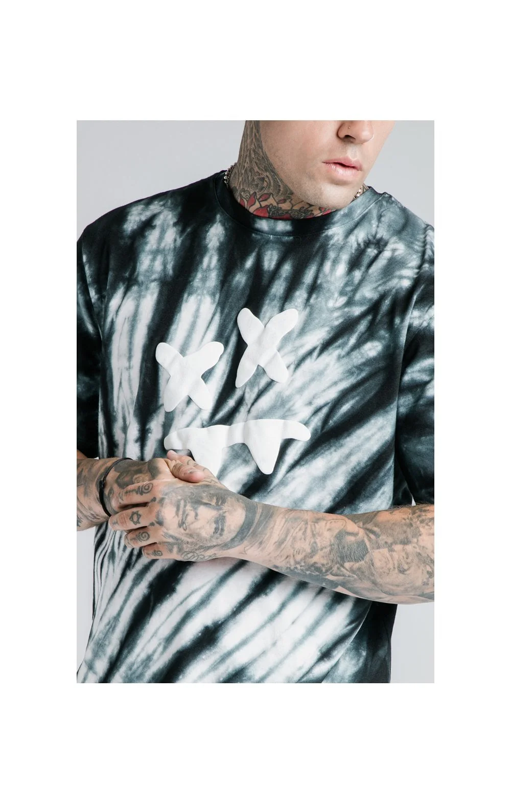 SikSilk X Steve Aoki S/S Oversize Essential Tee – Black & White Tie Dye - Image 2